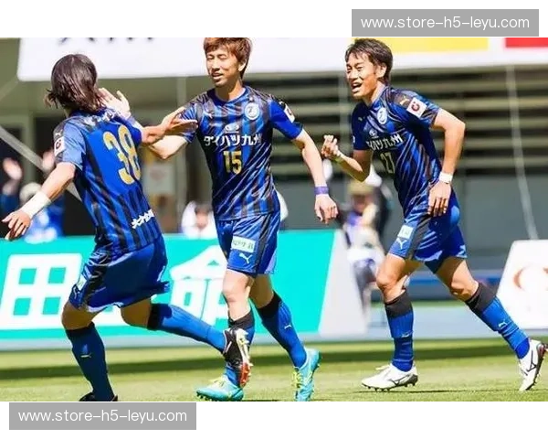 山口雷诺vs横滨:一场跨越山海的宿命对决,谁将点燃历史新篇章? 山口雷诺vs横滨:一场跨越山海的宿命对决,谁将点燃历史新篇章?